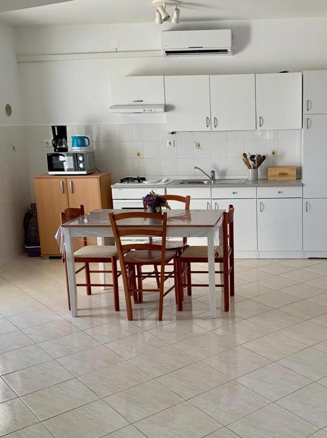 Francis Appartements Pakoštane エクステリア 写真